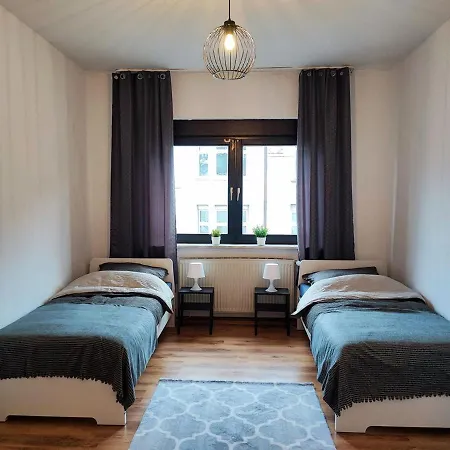 شقة Cozy With Garden In